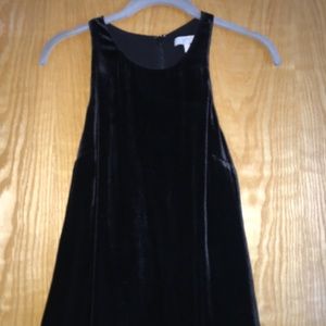 Joíe black velvet halter tank. Size XS.